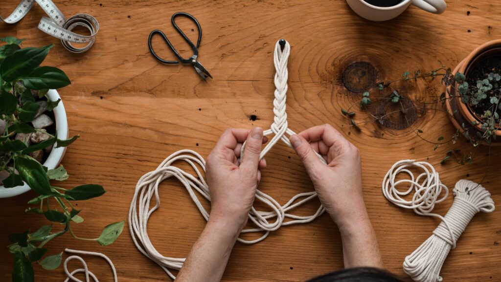 25 easy diy macrame projects for beginners